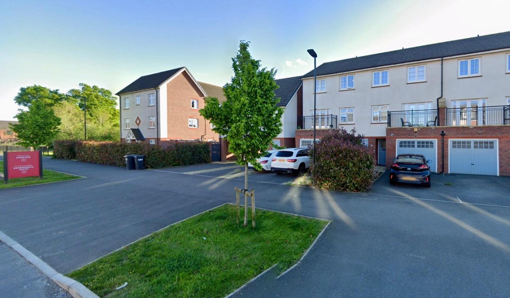 Large Double Room & Private Ensuite Bathroom, Badbury Park, Swindon, Near Great Western Hospital Bagian luar foto